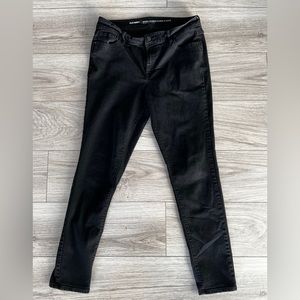 Old Navy Jeans - Black - Super Skinny - Woman's size 10